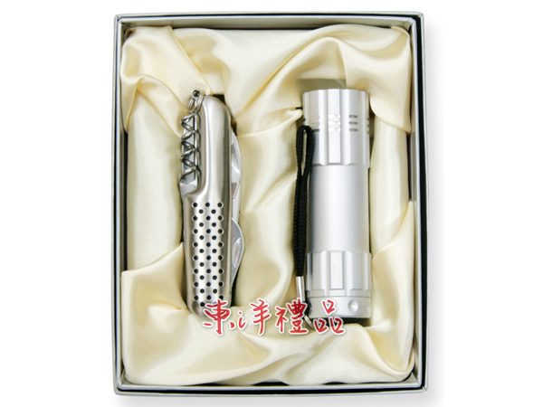 十一用瑞士刀+九燈手電筒禮盒 MA-KET-9318