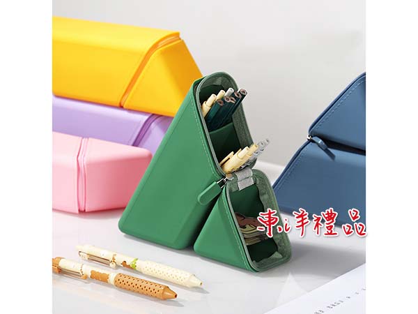 軟膠斜插大容量筆袋 RH-81008